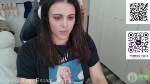 incomingtease online show from March 8, 6:01 pm