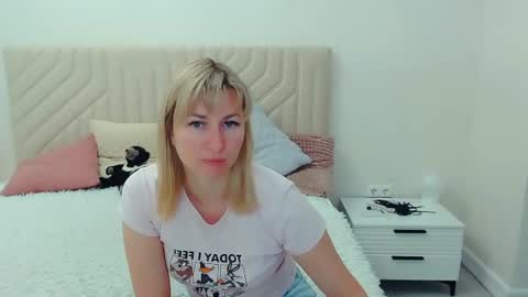 Snapshot of incredible_ariela chatting on July 1, 8:38 am incredible_ariela online show from July 1, 8:38 am
