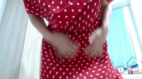 Snapshot of increible_della chatting on May 25, 5:19 pm Della online show from May 25, 5:19 pm