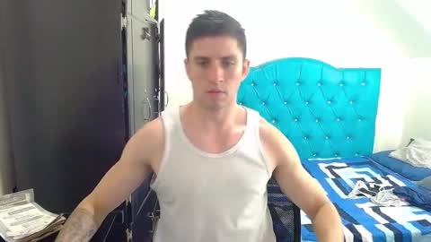 Snapshot of incubus_couple1 chatting on February 3, 2:58 am incubus_couple1 online show from February 3, 2:58 am