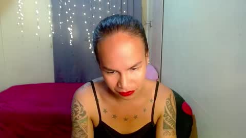 Snapshot of indaypakay_ts chatting on December 2, 2:09 am Pakay online show from December 2, 2:09 am