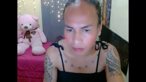 Snapshot of indaypakay_ts chatting on October 28, 2:15 am Pakay online show from October 28, 2:15 am
