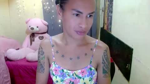 Snapshot of indaypakay_ts chatting on November 6, 8:04 am Pakay online show from November 6, 8:04 am