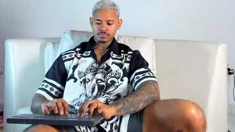 Jacobo online show from February 1, 7:23 pm