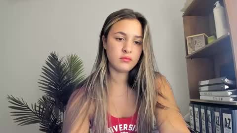 Snapshot of india_secretary chatting on December 14, 12:44 am Lana online show from December 14, 12:44 am