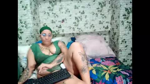 Candy cat online show from April 29, 5:17 pm