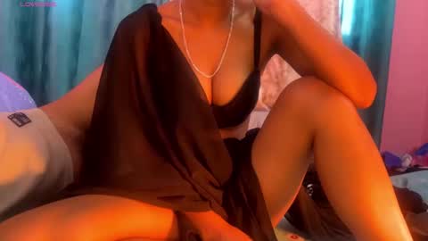 Snapshot of indian_couple247 chatting on November 6, 3:40 am new indian couple online show from November 6, 3:40 am