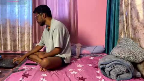 Snapshot of indian_couple247 chatting on June 19, 12:48 am new indian couple online show from June 19, 12:48 am