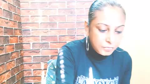 Snapshot of indian_spice_girl chatting on May 17, 7:50 am indian_spice_girl online show from May 17, 7:50 am