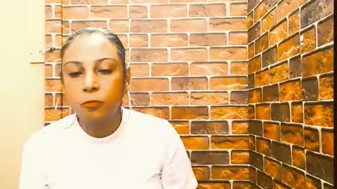 Snapshot of indian_spice_girl chatting on June 7, 9:35 am indian_spice_girl online show from June 7, 9:35 am