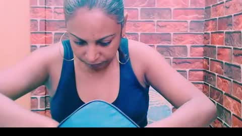 Snapshot of indian_spice_girl chatting on June 16, 7:55 am indian_spice_girl online show from June 16, 7:55 am