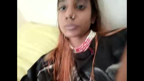 Snapshot of indian_succubus chatting on April 17, 9:23 am Perky baby online show from April 17, 9:23 am