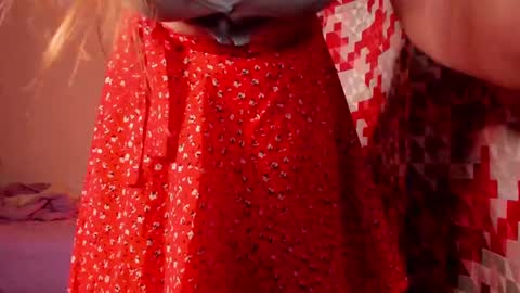 Snapshot of indian_summer_ chatting on March 4, 9:32 pm Melissa No Baby or bb sexy etc... online show from March 4, 9:32 pm