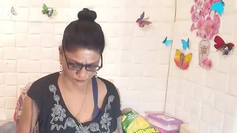 Femiez online show from November 10, 5:28 am