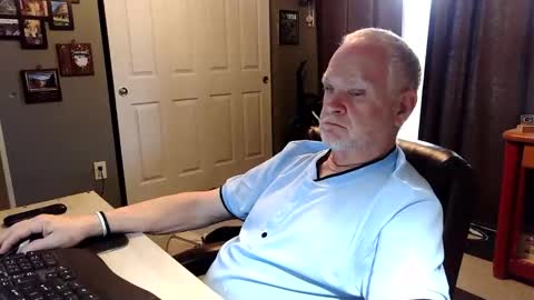 Papa online show from April 27, 5:44 pm