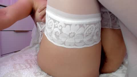 Snapshot of indiancutie_ chatting on December 27, 11:10 pm MIA online show from December 27, 11:10 pm