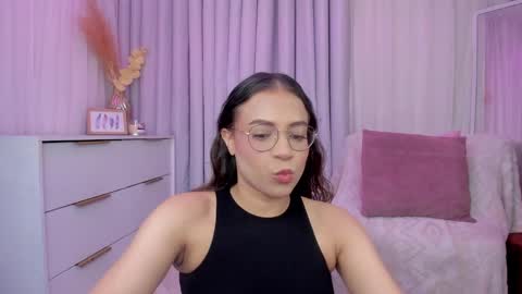 Snapshot of indiancutie_ chatting on December 30, 2:19 pm MIA online show from December 30, 2:19 pm