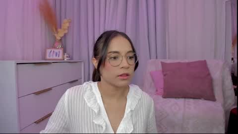 Snapshot of indiancutie_ chatting on January 19, 3:10 pm MIA online show from January 19, 3:10 pm