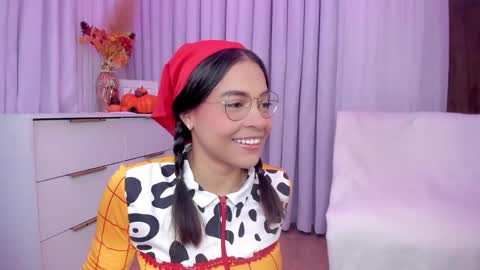 Snapshot of indiancutie_ chatting on October 4, 1:31 pm MIA online show from October 4, 1:31 pm