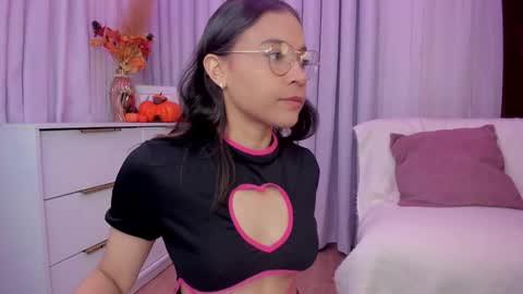Snapshot of indiancutie_ chatting on October 20, 2:39 pm MIA online show from October 20, 2:39 pm