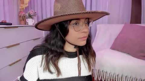 Snapshot of indiancutie_ chatting on November 13, 7:13 pm MIA online show from November 13, 7:13 pm