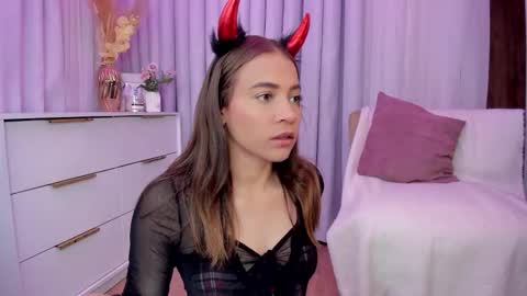 Snapshot of indiancutie_ chatting on November 28, 5:04 pm MIA online show from November 28, 5:04 pm