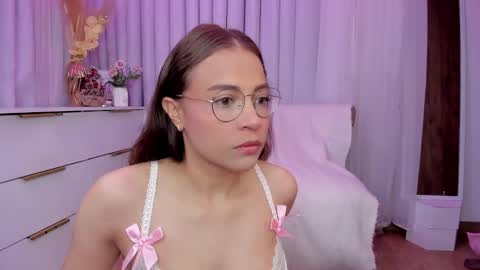 Snapshot of indiancutie_ chatting on November 30, 1:04 pm MIA online show from November 30, 1:04 pm