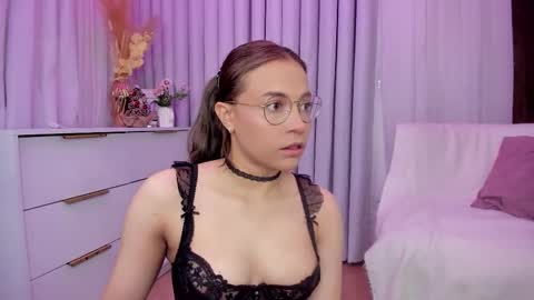 Snapshot of indiancutie_ chatting on December 17, 7:09 pm MIA online show from December 17, 7:09 pm
