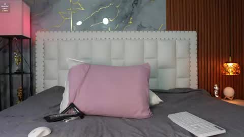 LITTLE AINHOA  online show from July 29, 7:45 pm