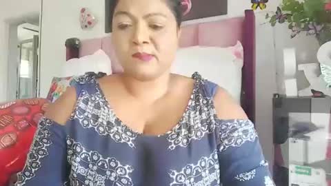 indiandelia online show from February 22, 10:18 am