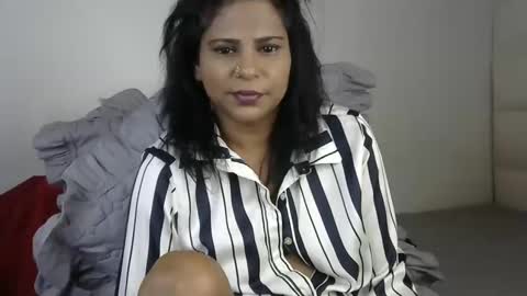 Snapshot of indiandreams_ chatting on September 23, 10:29 am Palavi online show from September 23, 10:29 am