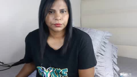 Snapshot of indiandreams_ chatting on November 17, 9:37 am Palavi online show from November 17, 9:37 am