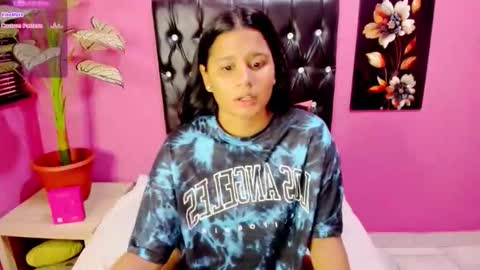 PARADISEQUEEN online show from March 3, 7:58 am