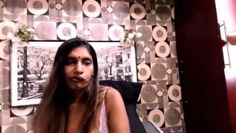 indianhoneyx online show from February 26, 8:46 am