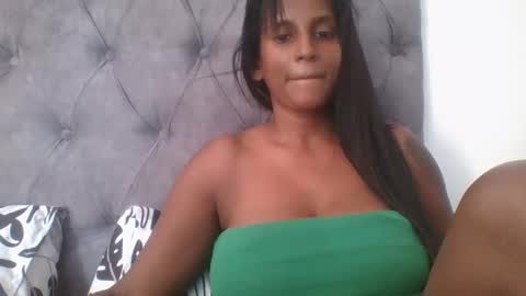 Snapshot of indianjasmin chatting on January 26, 11:50 am priya online show from January 26, 11:50 am