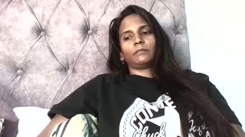 Snapshot of indianjasmin chatting on October 27, 6:39 am priya online show from October 27, 6:39 am