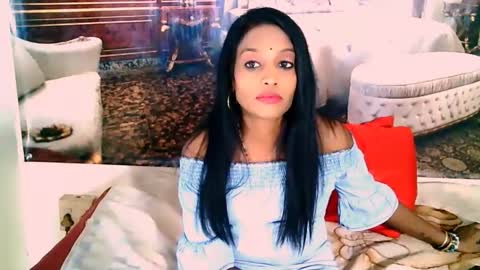 Leah online show from October 18, 6:16 am
