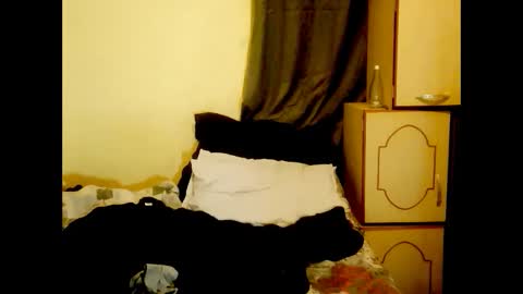 indianpleasures21 online show from March 15, 5:41 pm