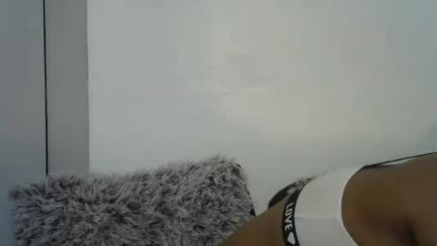 Snapshot of indianqtpie6 chatting on November 17, 6:24 pm indianqtpie6 online show from November 17, 6:24 pm