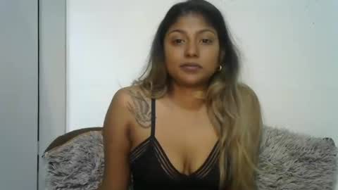 indianqtpie6 online show from May 14, 6:09 am