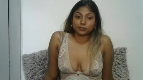Snapshot of indianqtpie6 chatting on May 19, 6:47 pm indianqtpie6 online show from May 19, 6:47 pm