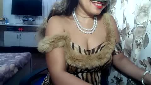 Radha online show from February 26, 9:05 pm