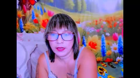 indianroxy27 online show from April 29, 6:14 pm