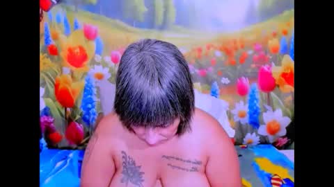 indianroxy27 online show from April 30, 7:36 am