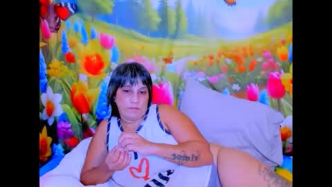 Snapshot of indianroxy27 chatting on May 7, 7:03 am indianroxy27 online show from May 7, 7:03 am