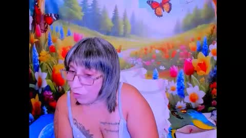 Snapshot of indianroxy27 chatting on May 11, 5:21 pm indianroxy27 online show from May 11, 5:21 pm