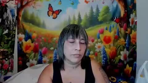 Snapshot of indianroxy27 chatting on May 20, 6:14 pm indianroxy27 online show from May 20, 6:14 pm