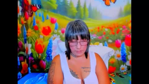 Snapshot of indianroxy27 chatting on June 5, 6:35 pm indianroxy27 online show from June 5, 6:35 pm