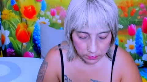 Snapshot of indianroxy27 chatting on June 29, 1:12 am indianroxy27 online show from June 29, 1:12 am