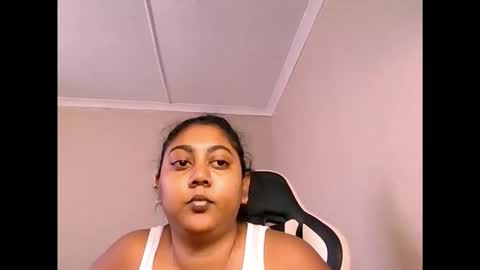 indianruby21 online show from February 18, 9:16 am